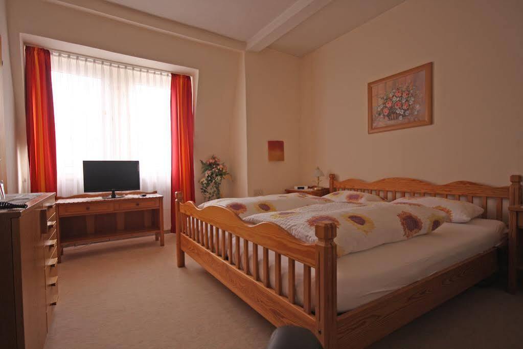 Haus Am Kurpark Hotel Garni バート・シュテーベン エクステリア 写真