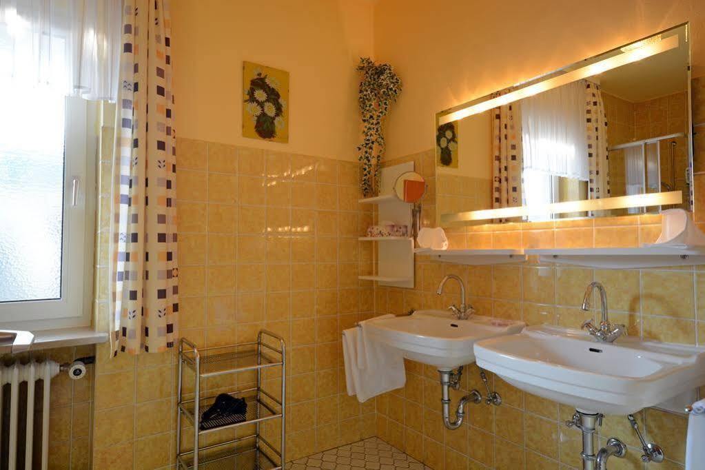 Haus Am Kurpark Hotel Garni バート・シュテーベン エクステリア 写真